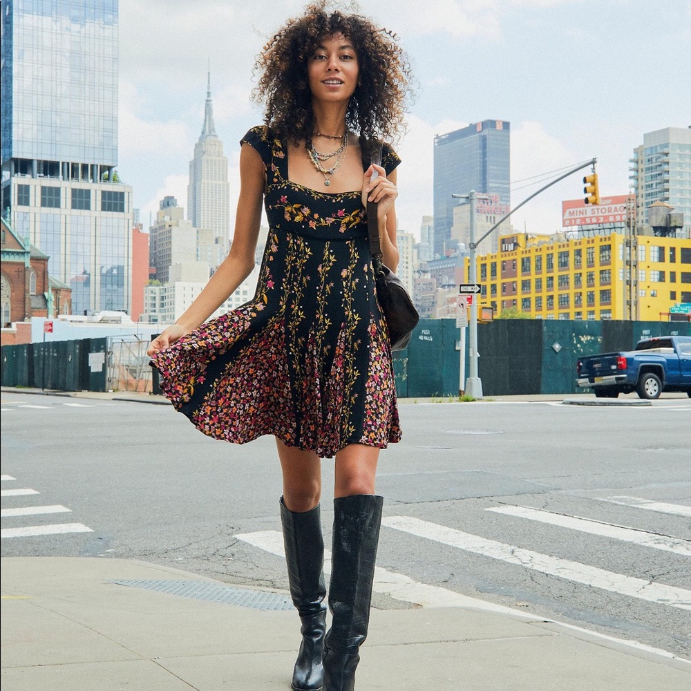 Ponderosa Floral Print Cap Sleeve Square Neck Mini Dress